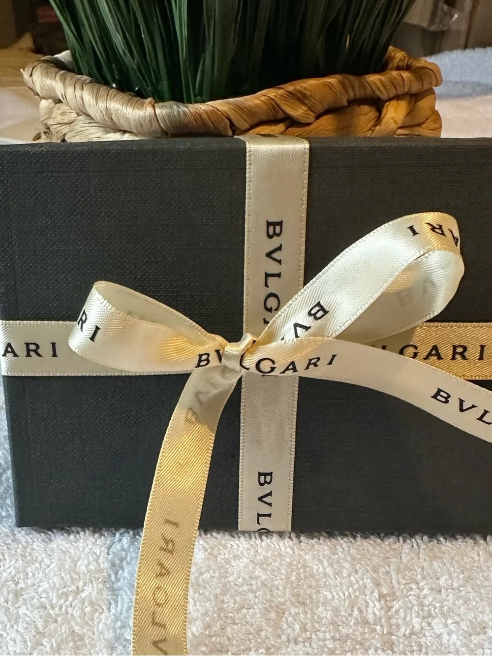Bvlgari Black Grain Leather 3-Key Holder Case w/ Box Papers & Ribbon Auth